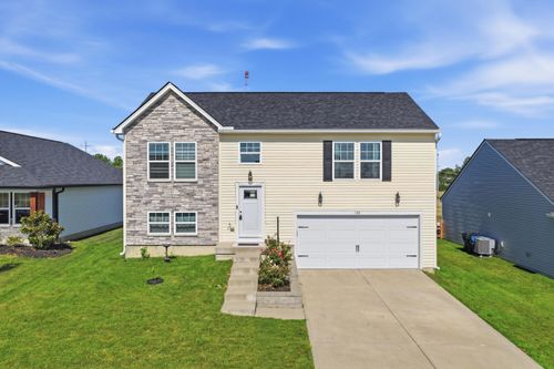 102 Churchill Dr, Williamstown, KY, 41097-8901 | Card Image