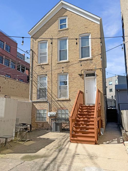 1r-946 W Concord Pl, Chicago, IL, 60614-6502 | Card Image