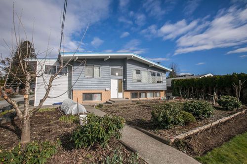 7017 Kitchener St, Burnaby, BC, V5A1K8 | Card Image