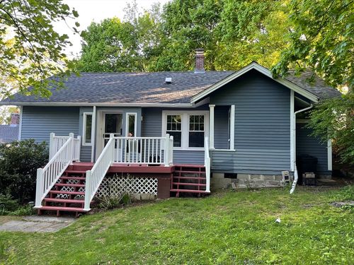 35 Iowa St, Worcester, MA, 01602-1807 | Card Image