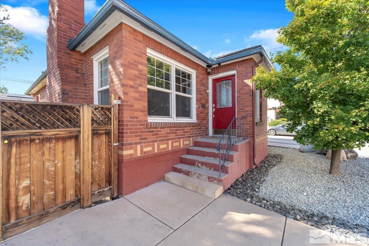 Locust St, Reno, NV 89502