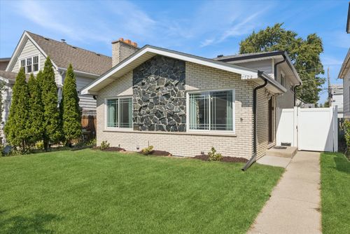 7702 W 66th St, Bedford Park, IL, 60501-1908 | Card Image