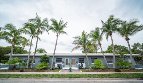 404-400 51st St, West Palm Beach, FL, 33407-2716 | Card Image
