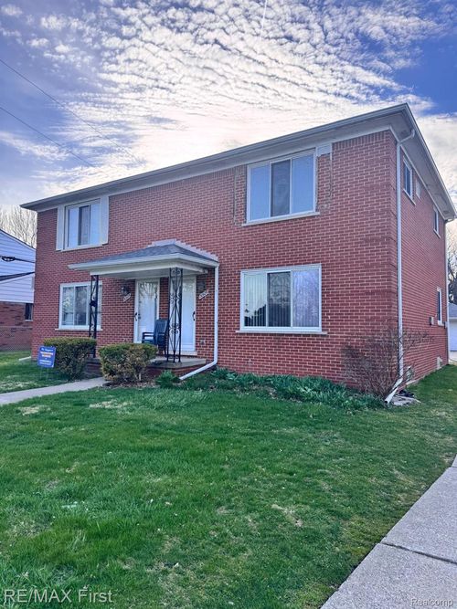 31929 Jefferson, St. Clair Shores, MI, 48082 | Card Image