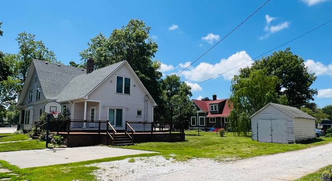 703 Pioneer St, House other with 4 bedrooms, 3 bathrooms and null parking in Seneca KS | Image 8