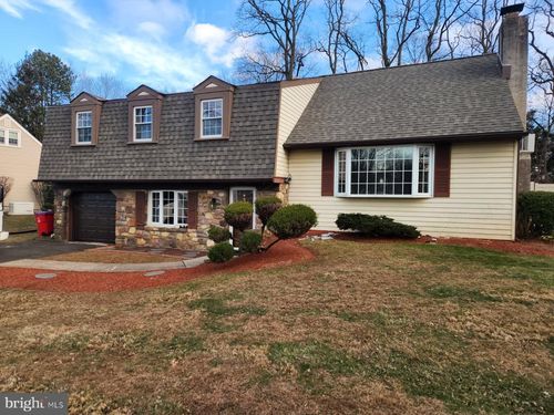 1019 Dick Ave, WARMINSTER, PA, 18974-2456 | Card Image