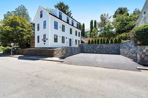 b-290 Washington St, Marblehead, MA, 01945-4412 | Card Image