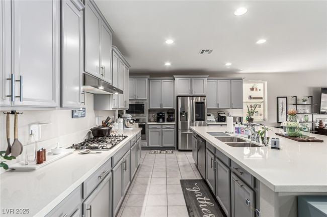 813 Bluebird Hill Ave, House other with 5 bedrooms, 5 bathrooms and null parking in North Las Vegas NV | Image 12