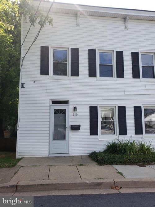210 10th St, LAUREL, MD, 20707-3404 | Card Image