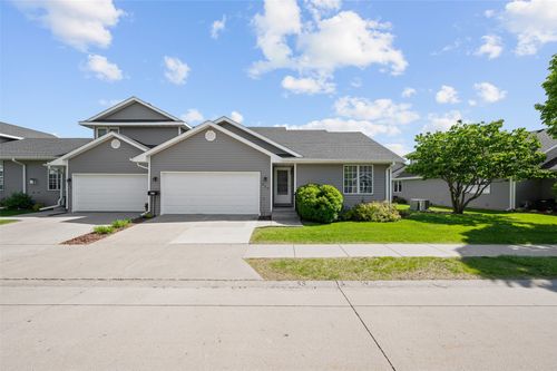 920 Robin Cir, Altoona, IA, 50009-2711 | Card Image