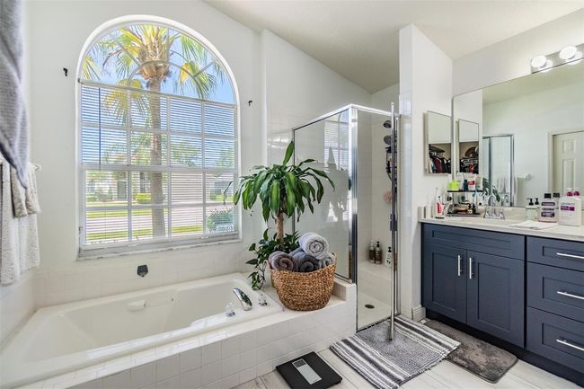 18013 Palm Breeze Dr, House other with 3 bedrooms, 2 bathrooms and null parking in TAMPA FL | Image 11