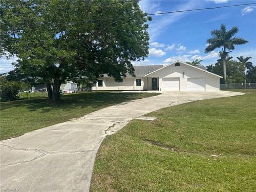 137 Meta St, Fort Myers, FL, 33905-2738 | Card Image