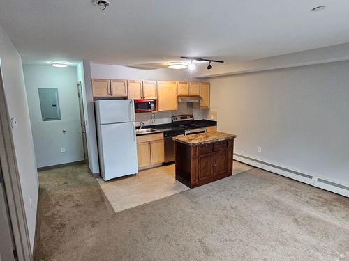 apt-11-275 W Main St, Marlborough, MA, 01752-3896 | Card Image