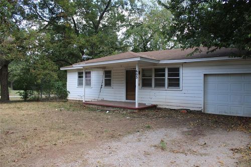 605 E Jennings St, Wynnewood, OK, 73098-4617 | Card Image