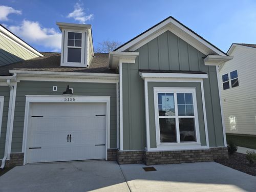5158 Pace Park Cir, Columbia, TN, 38401-5052 | Card Image