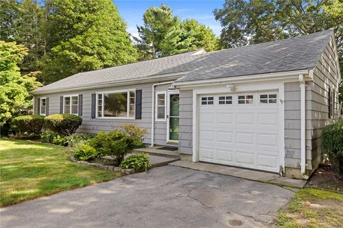 16 Garden St, Portsmouth, RI, 02871-2410 | Card Image