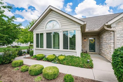 5606 Meadowood Ln, Westerville, OH, 43082-9443 | Card Image