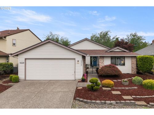 15724 Ne Knott St, Portland, OR, 97230-8230 | Card Image