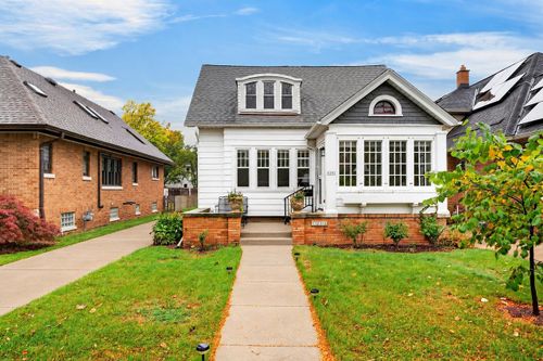 4101 N Larkin St, Shorewood, WI, 53211-1937 | Card Image