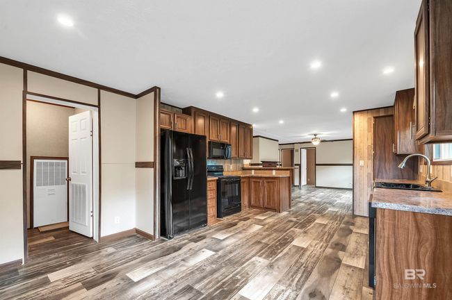 Kitchen | Image 59