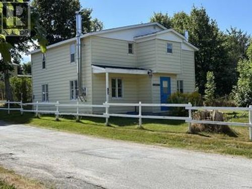 37 Lemarchant St, Carbonear, NL, A1Y1A9 | Card Image