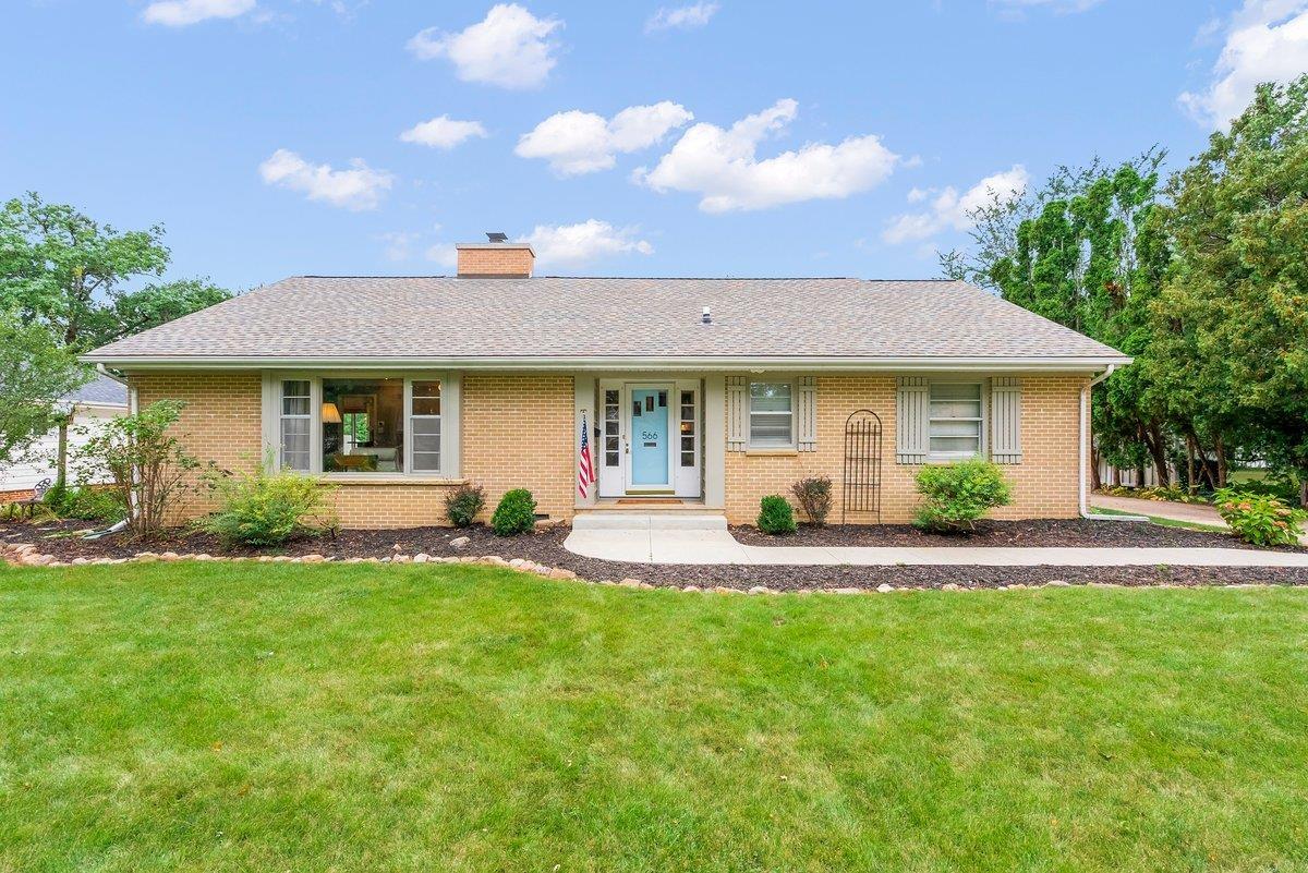 Sheridan Rd, Waterloo, IA 50701