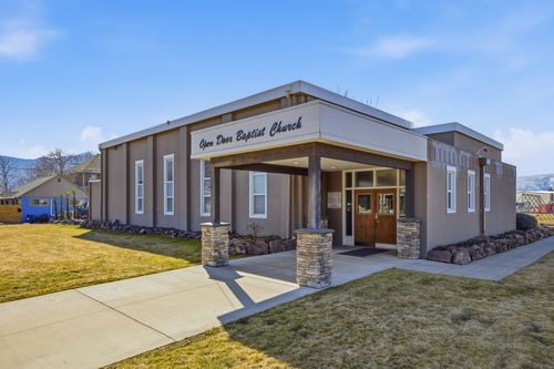 135 Knowles St, Missoula, MT, 59801-3818 | Card Image