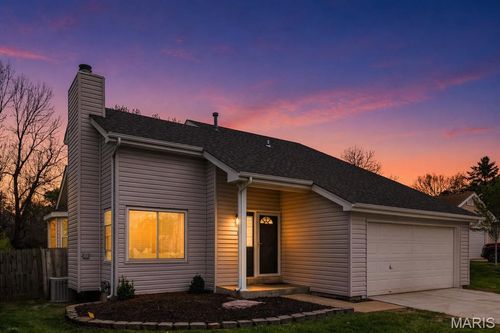 32 Queensboro Dr, Saint Peters, MO, 63376-3685 | Card Image