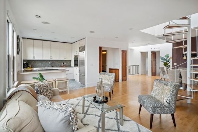 APT-5 - 319 Marlborough St, Condo with 2 bedrooms, 2 bathrooms and 1 parking in Boston MA | Image 6