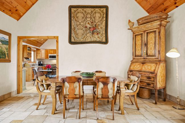 Dining area | Image 12