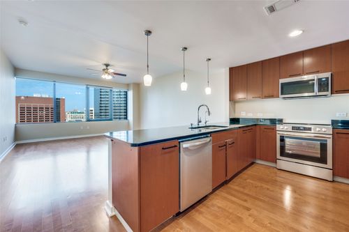 apt-804-1200 Main St, Dallas, TX, 75202-4301 | Card Image