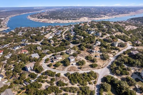 21902 Moffat Dr, Spicewood, TX, 78669-2076 | Card Image