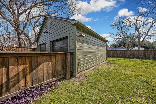 3218 Cumberland Ave, House other with 3 bedrooms, 2 bathrooms and 2 parking in Waco TX | Image 80