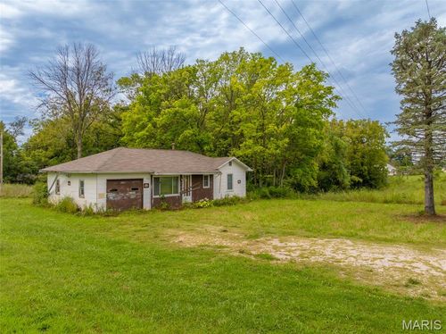 4032 E Highway 47, Winfield, MO, 63389-3422 | Card Image