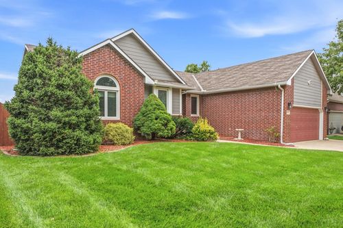 821 N Cedar Park, Wichita, KS, 67235 | Card Image