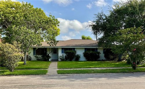203 Carmel Dr, Portland, TX, 78374-2503 | Card Image
