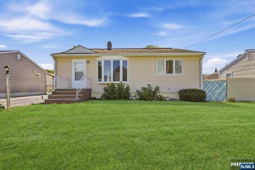25 Corsi Rd, Bloomfield, NJ, 07003-4040 | Card Image