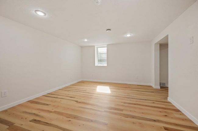 BR 4 Lower Level | Image 29