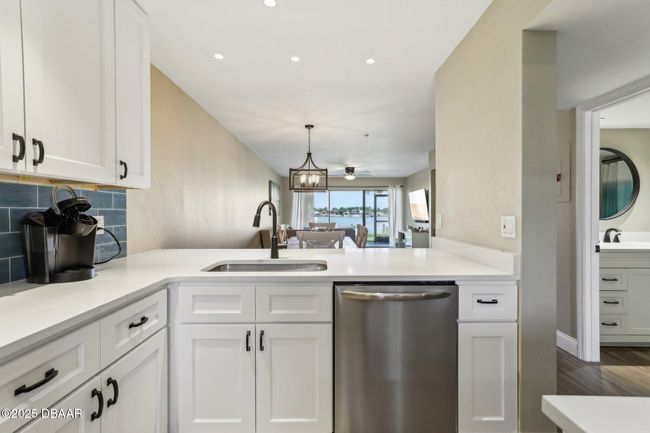 APT-103 - 446 Bouchelle Dr, Condo with 2 bedrooms, 2 bathrooms and null parking in NEW SMYRNA BEACH FL | Image 16