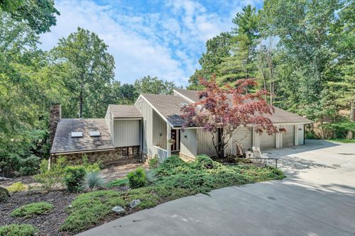 5350 Black Bear Ln, Roanoke, VA, 24018-8728 | Card Image