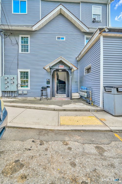 2nd-floor-54 High St, Waterbury, CT, 06704-4036 | Card Image