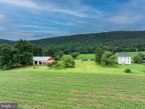 158 Pleasant View Rd, Halifax, PA, 17032-9582 | Card Image