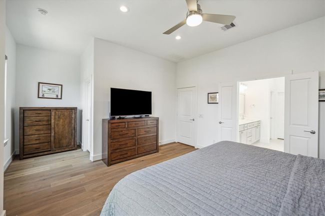 930 Dunleigh Meadows Ln, House other with 3 bedrooms, 4 bathrooms and 2 parking in Houston TX | Image 17