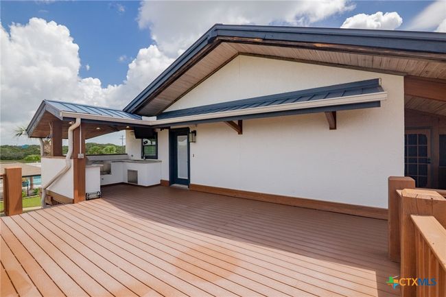 2133 W Maple St, House other with 4 bedrooms, 5 bathrooms and null parking in Port O Connor TX | Image 40