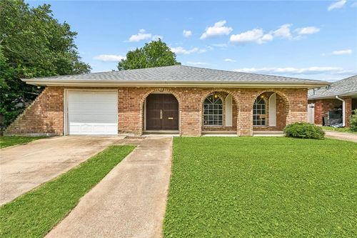 4512 Wilson Dr, Metairie, LA, 70003-2825 | Card Image