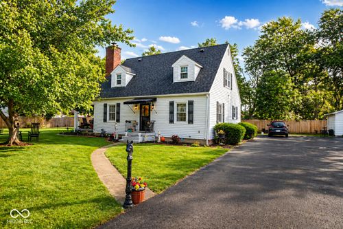 377 S 1st St, Austin, IN, 47102-1403 | Card Image