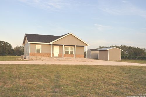 214 County Road 7755, Devine, TX, 78016-5247 | Card Image