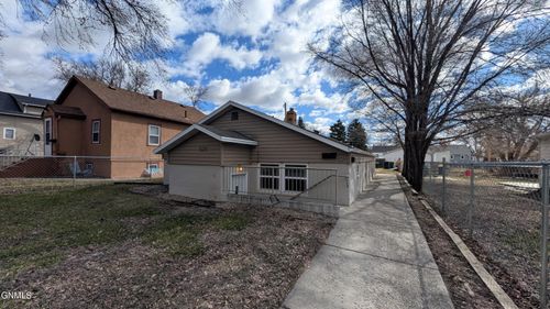 509 N 15th St, Bismarck, ND, 58501-4643 | Card Image