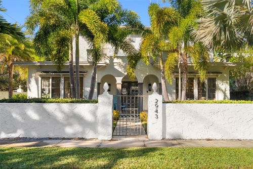 2943 W Bayshore Ct, TAMPA, FL, 33611-2807 | Card Image