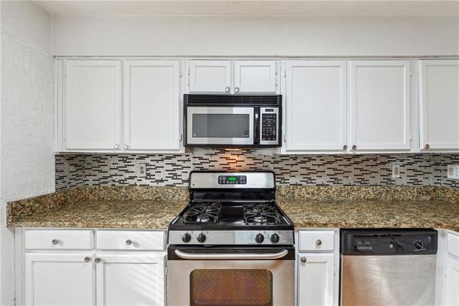 UNIT-203 - 3980 Riverlook Pkwy Se, Condo with 2 bedrooms, 2 bathrooms and 2 parking in Marietta GA | Image 14